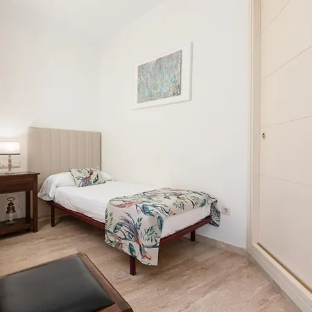 Green-apartments Giralda Views *